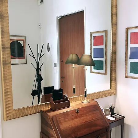 Ancien Palace 4couchages Vue Menton